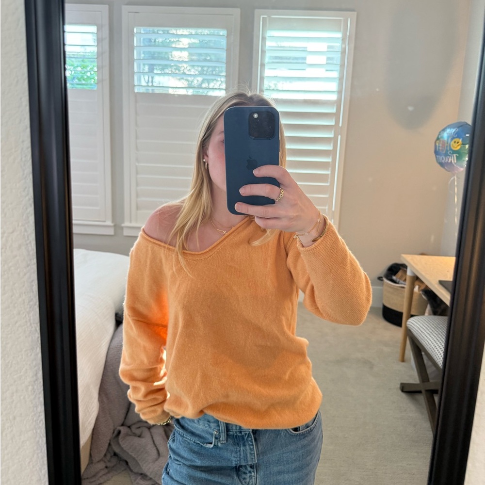 Orange Crew/V Neck Sweater
